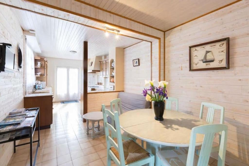 St Malo Maison Avec Jardin Proche Gare Plage Intramuros Chien Admis Parking Gratuit Saint-Malo Exterior photo